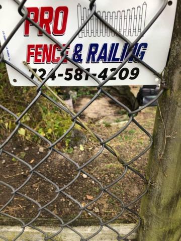 Natural Pressure Treated Pine 3 Rail Split Rail/ 4' Black Chain Link