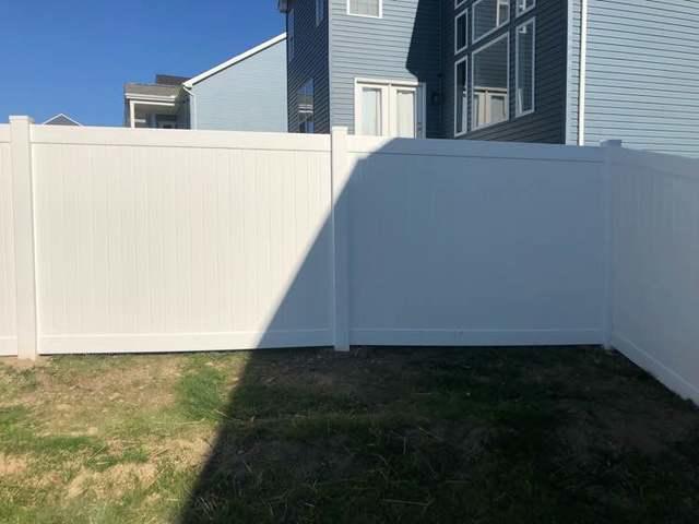 6' White Vinyl Acadia Privacy Backyard (2) 4' gates Installation