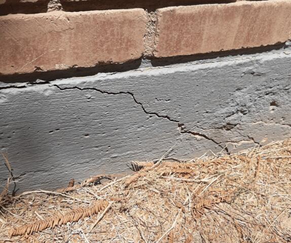 Concrete Cracks in Stem Wall Down in Gilbert, AZ