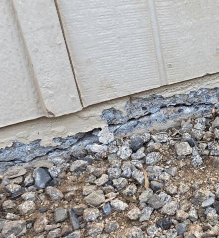 Stem wall Failure Symptoms: Horizontal Concrete Crack