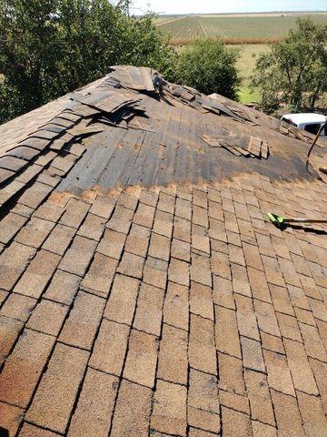 Tear-off of the old roof.