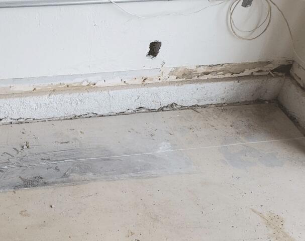 Interior Cracks in Stem Wall at Glendale, Arizona