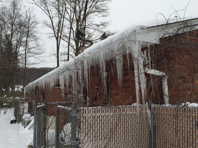 ice damming on the roof