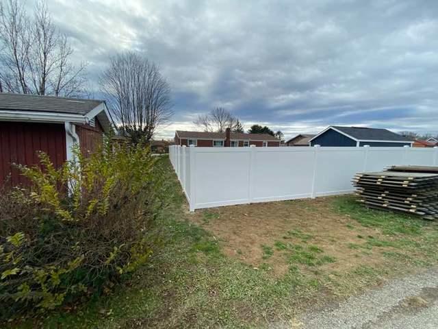 6' Acadia Privacy White Vinyl Fence