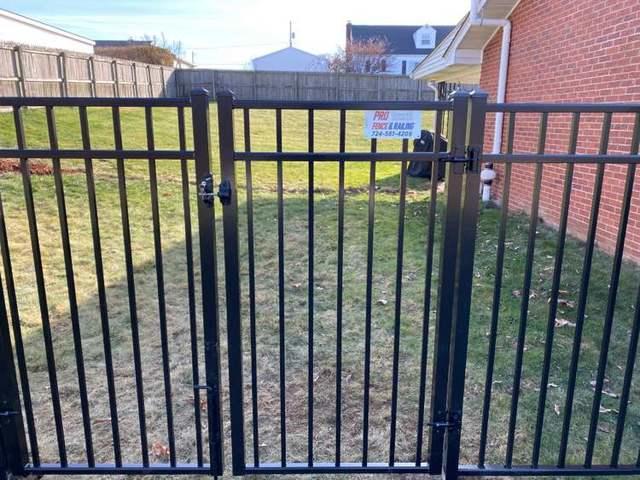 5' Black Classic, 3 Rail, Commercial Grade, Flush Bottom Black Aluminum Fence