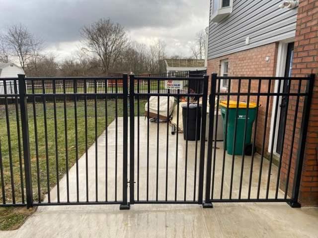 5' Black Classic / 3 Rail / Flush Bottom / Commercial Grade Aluminum Fence