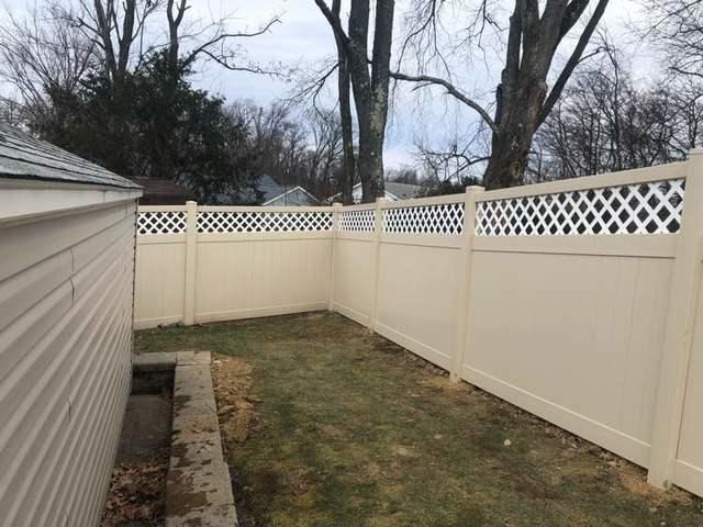 6' Almond / Lattice White  Acadia Lattice Top Vinyl Fence (1) 5' gate