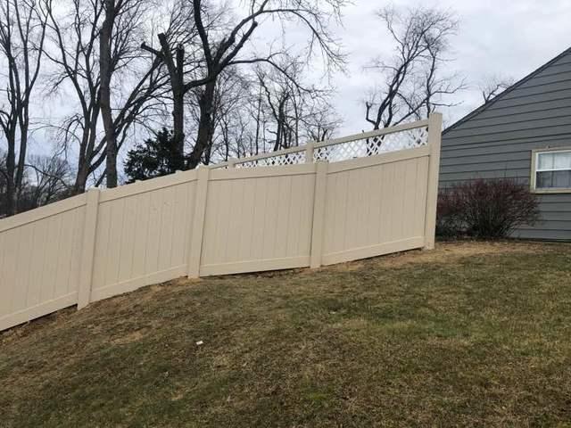 6' Almond / Lattice White  Acadia Lattice Top Vinyl Fence (1) 5' gate