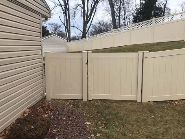 6' Almond / Lattice White  Acadia Lattice Top Vinyl Fence (1) 5' gate