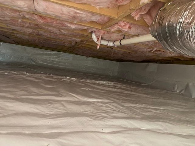 The crawl space is sealed from the earth's elements and will not create any issues!