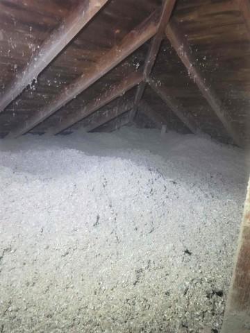 Souffler 16 po de fibres de cellulose