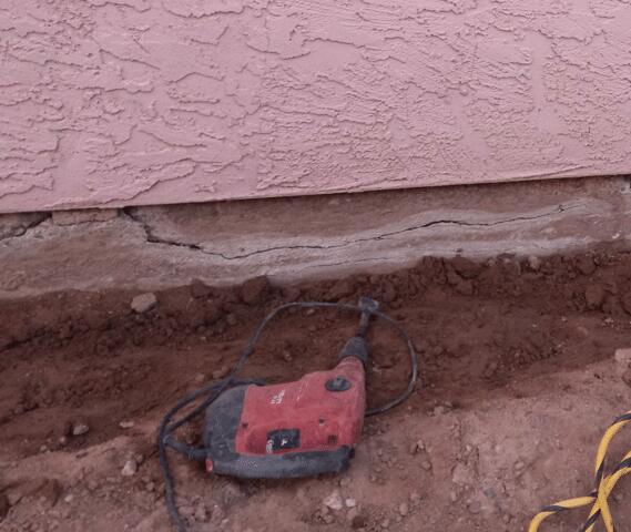 Concrete Stem Wall Failure Symptoms: Horizontal Cracks