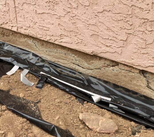 Concrete Stem Wall Failure Symptoms: Spalling Concrete