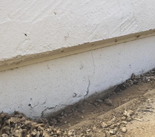 Vertical Concrete Cracks in Stem Wall Failure