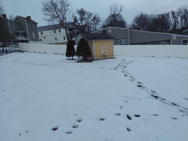 6' White Acadia Privacy Vinyl Fence