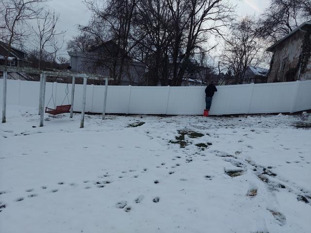 6' White Acadia Privacy Vinyl Fence