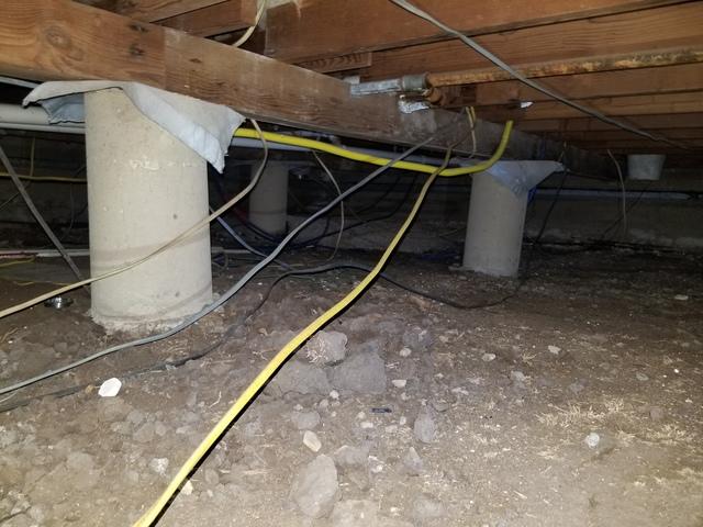 Before Crawl Space Repair