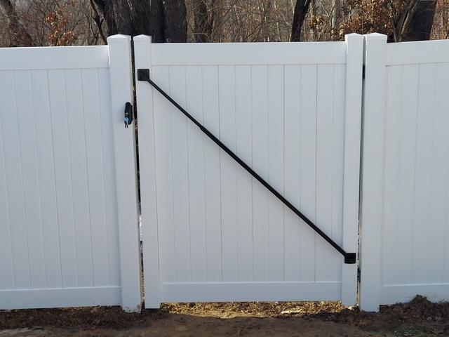 White 6' Acadia Privacy Vinyl Fence  (1) 4' gate / (1) 4' tapered gate