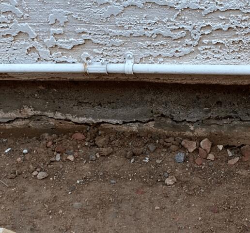Symptoms of Oxidation Problems In a Stem Wall: Horizontal Cracks