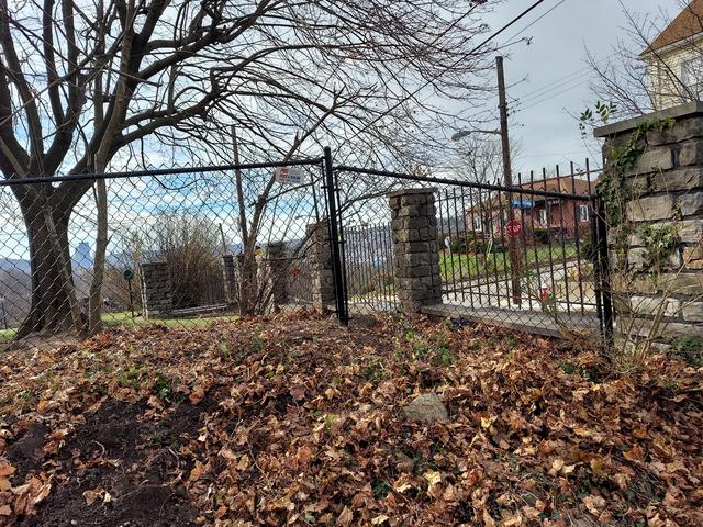 4' High Black Chain Link Fence