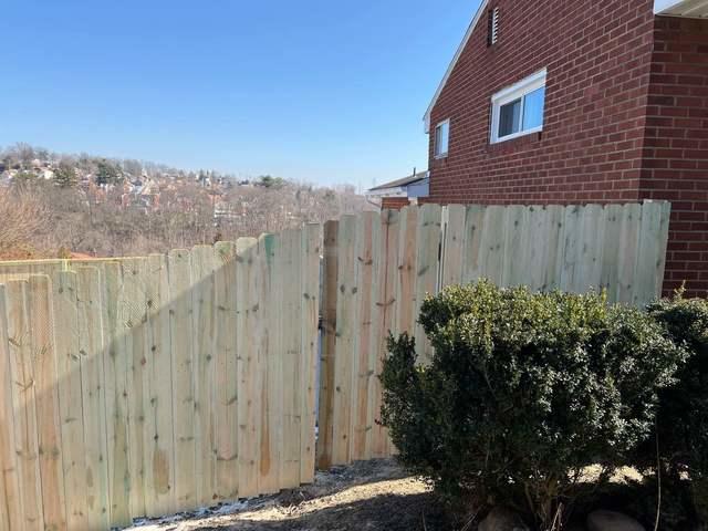 6' Natural Wood Privacy Fence