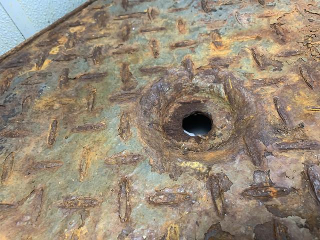 We informed the owner about the sanitation issues and he and his crew immediately began cleaning the area and removed the broken grease trap.