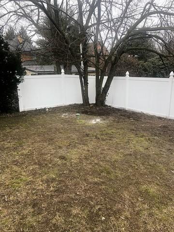 White 6' Acadia Privacy Vinyl Fence