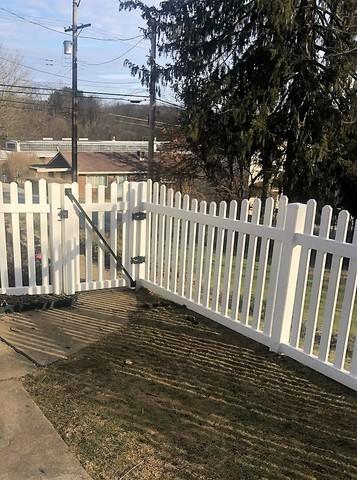 4' Olympic Concave White Vinyl Fence