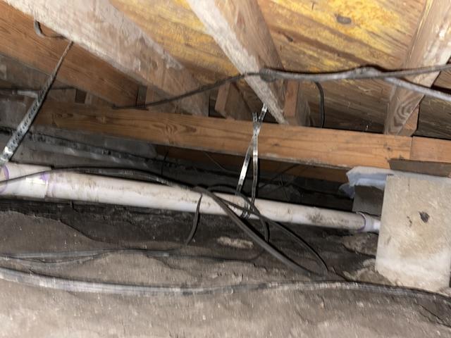 Before Crawl Space Repair