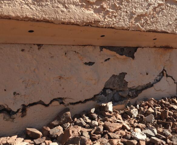 Horizontal Cracks in Stem Wall Down in Peoria, Arizona