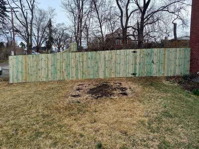6' Privacy Natural Pressure Treated Wood /  (1) 4' gate