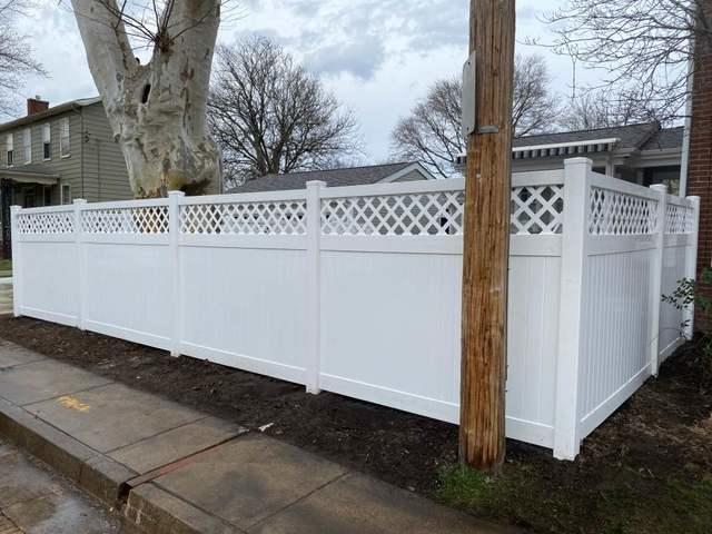 6' Acadia Lattice Top White Vinyl Fence / (2) Gates / Fence Level Across the Top will be gaps under fence