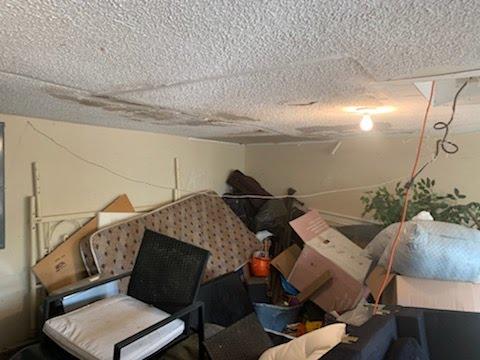 The Junkluggers of Atlanta Metro East customer had a bunch of junk in their garage that needed our junk hauling team to take care of. Our hauling services include furniture pick up, couch removal, piano removal, mattresses, & a bunch of other items.