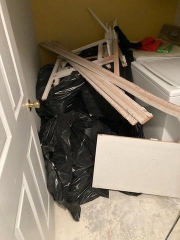 The Junkluggers of Atlanta Metro East customer in Peachtree Corners (30071) needed our junk hauling crew to take care of a bunch of junk in their home. Our junk hauling services aim to delight the customer by helping them get their space back!