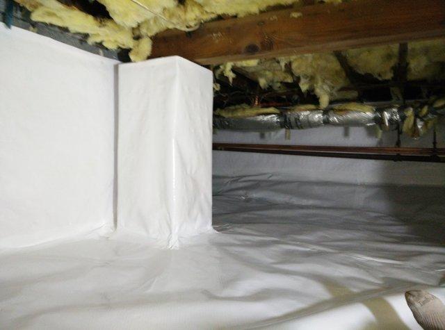 <p>Finally CleanSpace is carefully fitted across the crawlspace floor.</p>