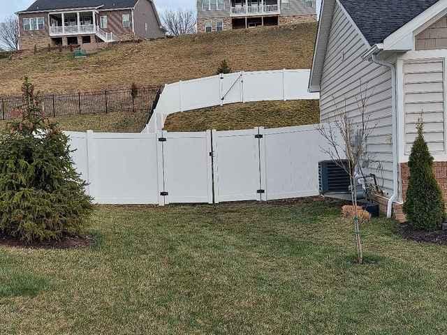 6' Acadia Privacy White Vinyl Fence / (1) 4' tapered gate / (1) 3' gate / (1) 8' double gate