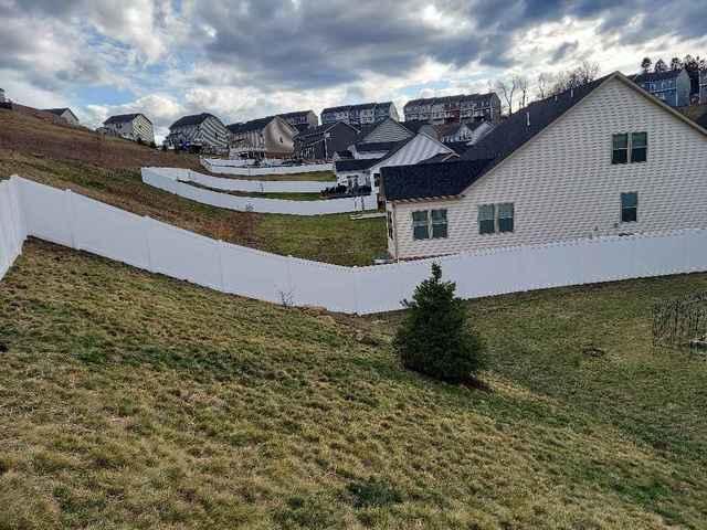 6' Acadia Privacy White Vinyl Fence / (1) 4' tapered gate / (1) 3' gate / (1) 8' double gate