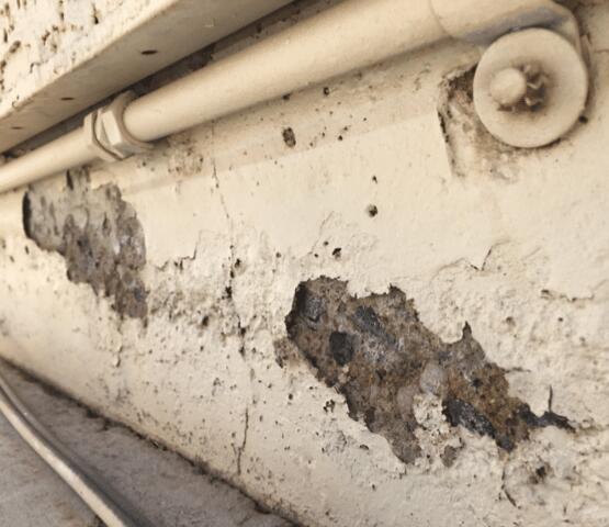 Symptoms of a Failing Stem Wall: Flaking Paint