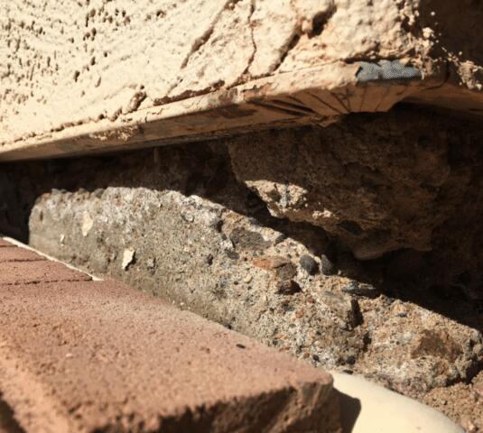 Symptoms of a Failing Stem Wall: Horizontal Cracks