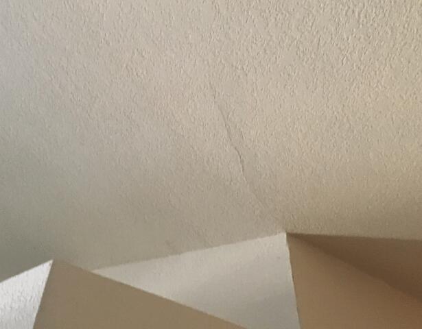 Symptoms of Foundation Problems: Cracks On The Ceiling