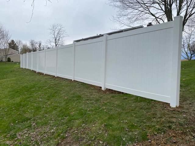 6' White Vinyl Acadia Privacy Fence