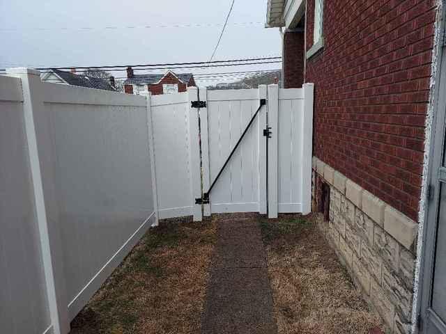 6' Acadia Privacy White Vinyl Fence / (1) 3' gate / (1) 6' double gate