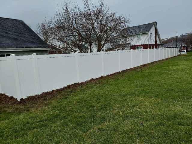 6' Acadia Privacy White Vinyl Fence / (1) 3' gate / (1) 6' double gate