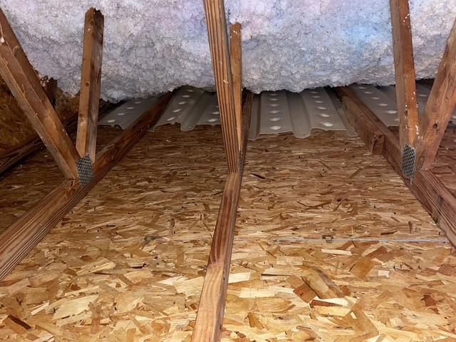 Attic cleaned and mold free in West Bloomfield, MI