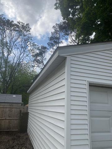 Vented soffit