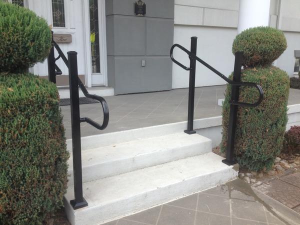 Black Aluminum Railing