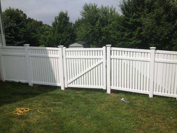 <p>5' high vinyl fence installation.</p>