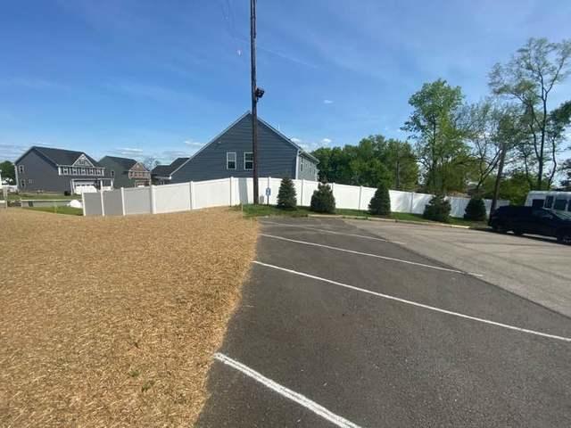 6' Acadia Privacy White Vinyl Fence / (1) 4' gate