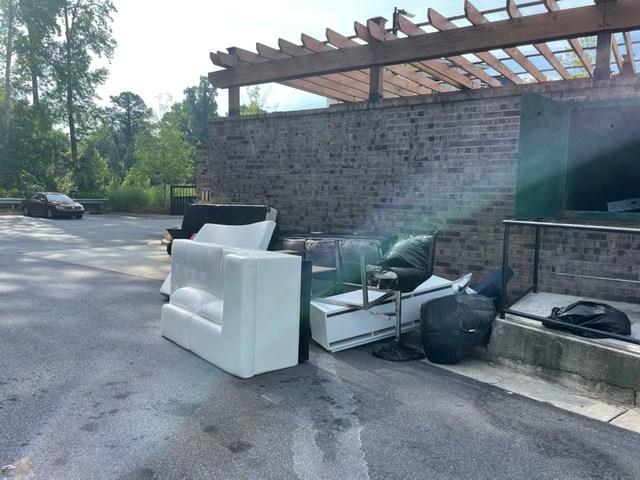 The Junkluggers of Atlanta Metro East customer needed us to pick up junk. Our junk hauling team took care of the customer by performing terric junk pick up service. When our customers look for junk haulers, we hope to be their choice & aim for 100% satisfaction.