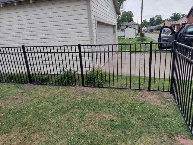 4' Classic, Residential Grade, 3 Rail, Flush bottom Black Aluminum Fence / (3) 4' gates